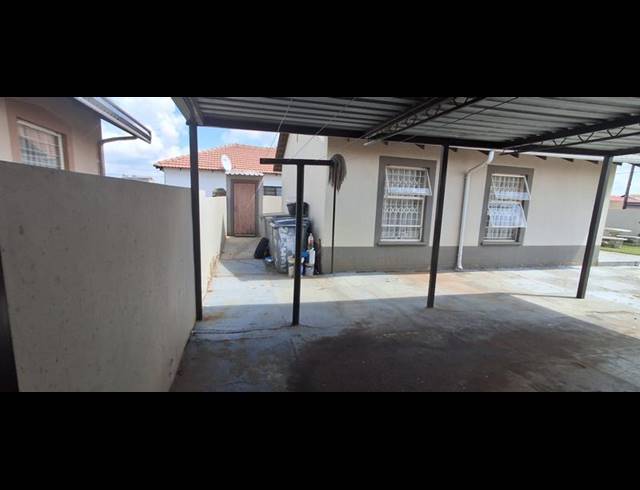 2 BEDROOM HOUSE FOR SALE IN AUREUS